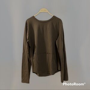 Long sleeve front pocket shirt size 2XL